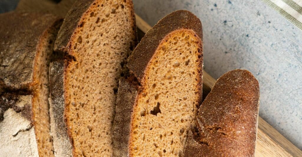 Fette di pane arricchito con semola di ceci